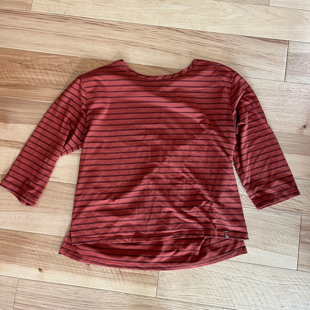 Mountain Hardwear Rust and Black Striped Top